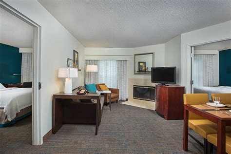 Each accommodations features a flat-screen TV. . 2 bedroom suites knoxville tn